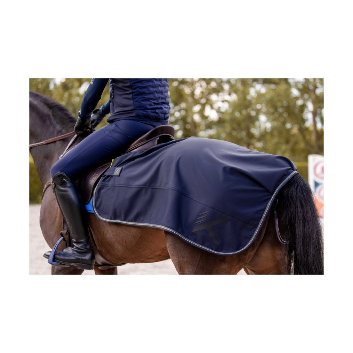 Couvre reins carré K by EQUITHÈME - K-EROS